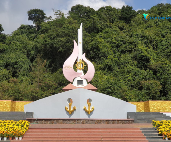 Phu Yen 1 Day Group Tour