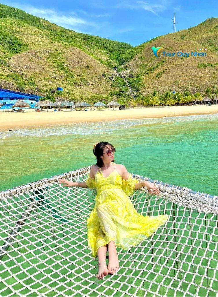 Hang Yen Bridge - the place to take photos